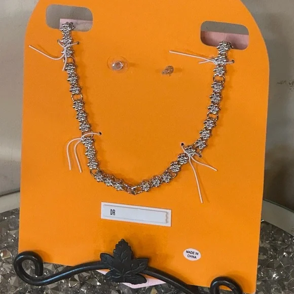 NWT/NIP - Badgley Mischka 2  Piece Jewelry Set. - Picture 3 of 3